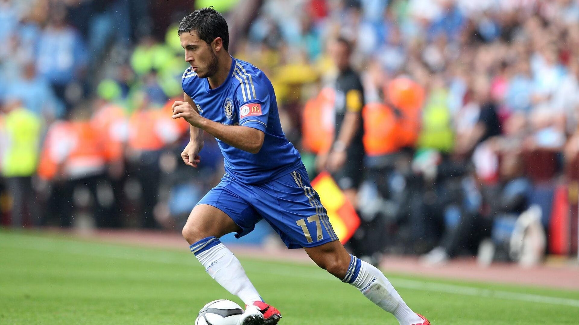 开云体育app-解析卡马文加的国家德比之夜，当防守者成为进攻发动机，皇马为何赢得未来？