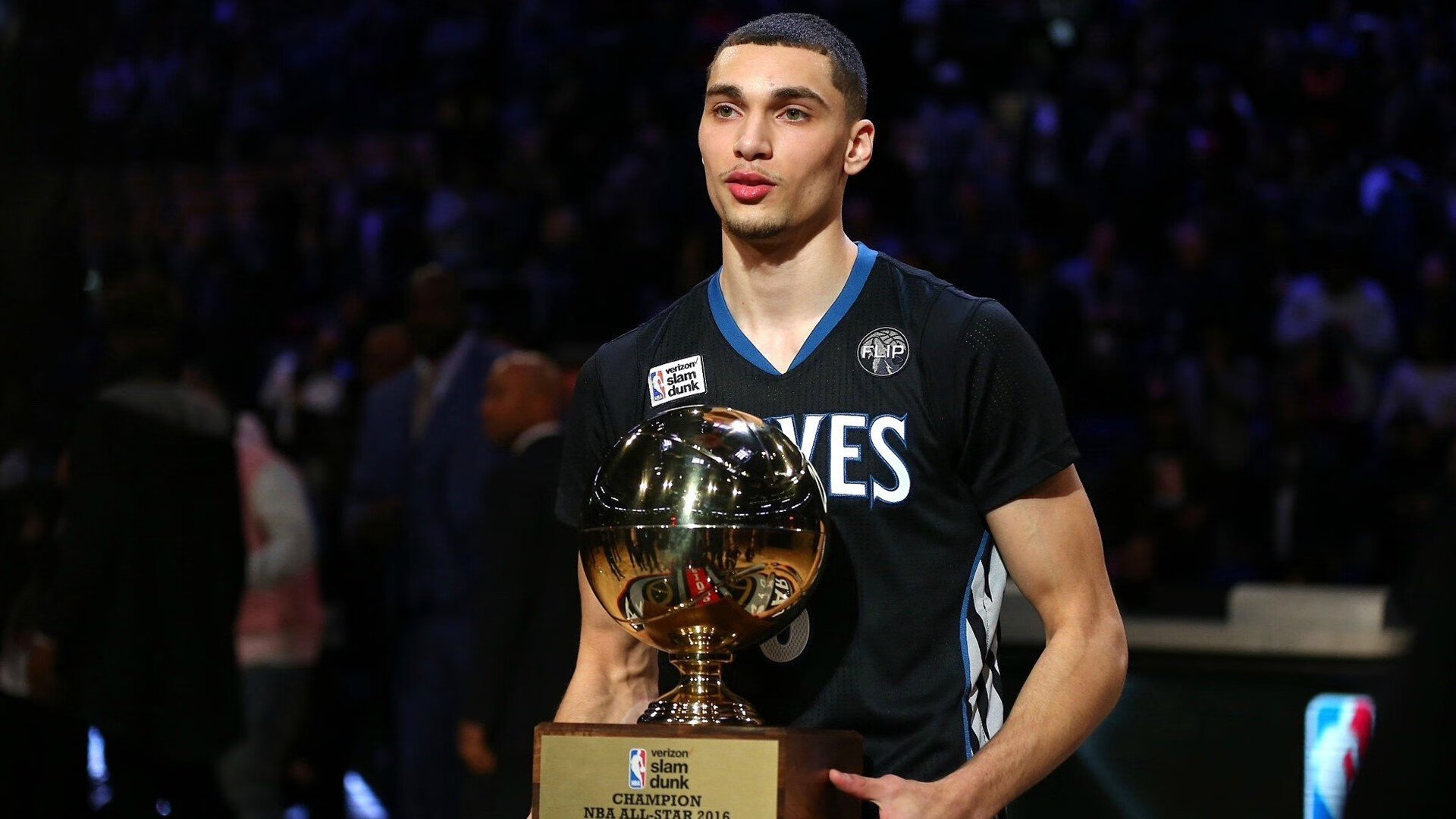 亚特兰大2-0巴黎！莫德里奇独造两球+锁死姆巴佩，欧冠最大黑马诞生？